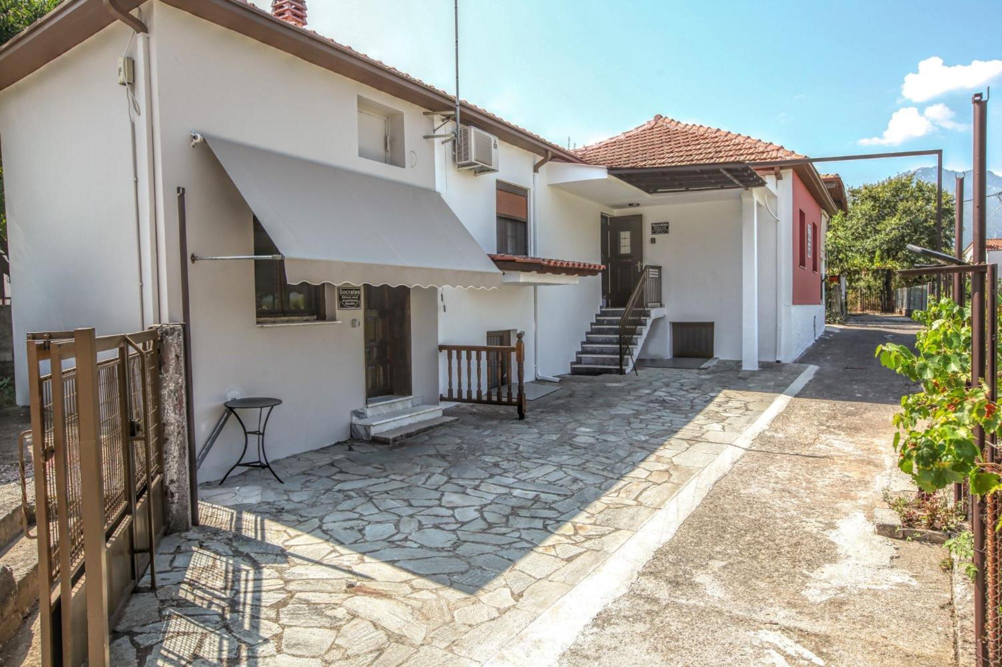 קאלאבאקה Socrates Ethnic And Traditional Studio מראה חיצוני תמונה